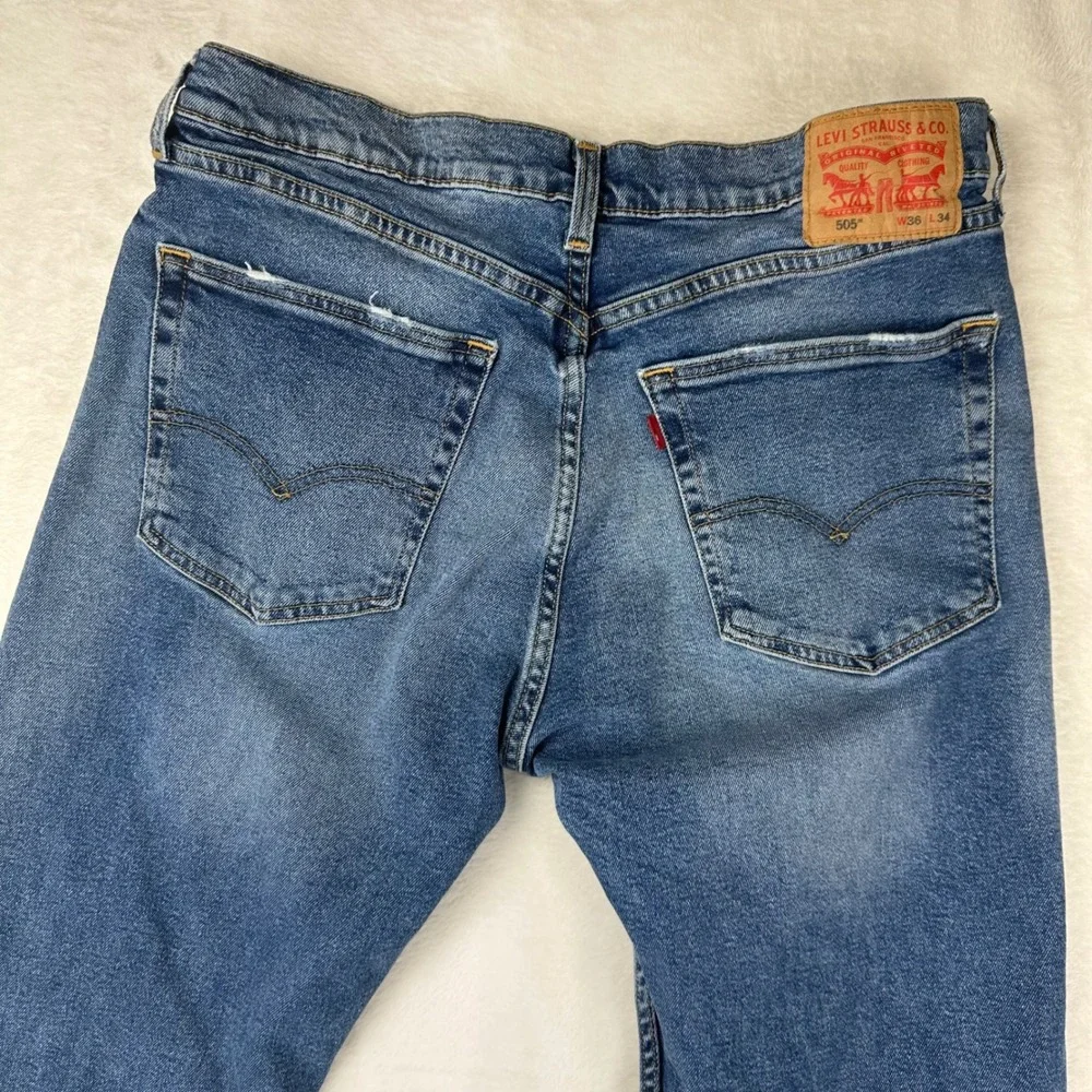 Levis these levi